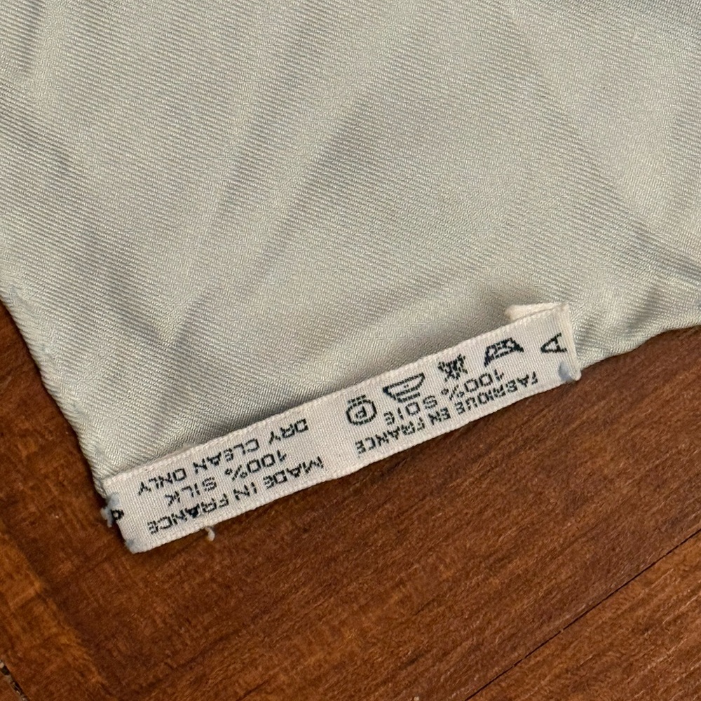 Hermès Brides de Gala Scarf - Picture 11 of 11